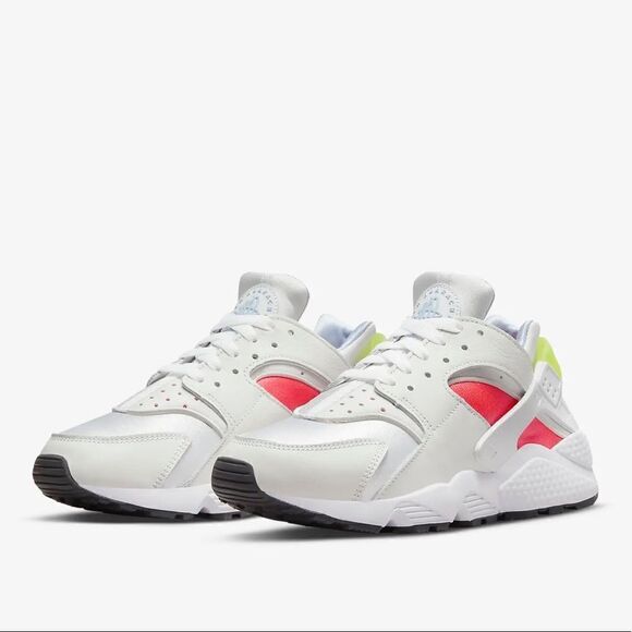 Nike Air Huarache Women's Shoes - Picture 1 of 7